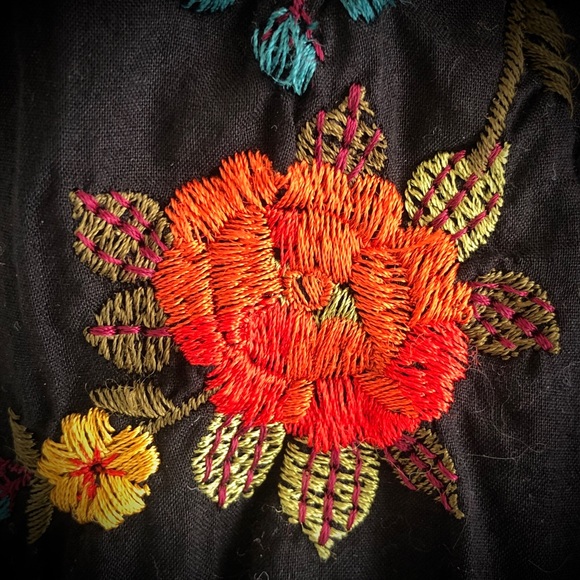 πHost PickπJOHNNY WAS * Black Flare Embroidered Skirt - Picture 5 of 7